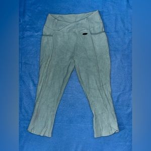 Gymshark Crossover Capris (Medium)